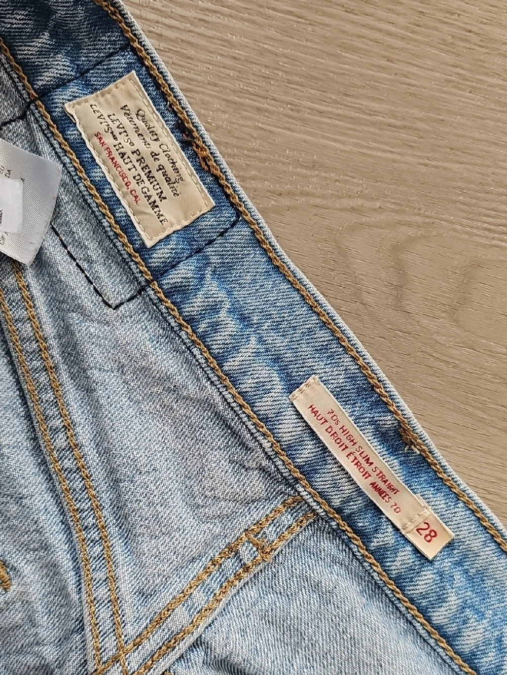 Levi's Premium 70s High Slim Straight Medium Wash Jeans, Sz 28 *Stains - Read - Picture 3 of 16